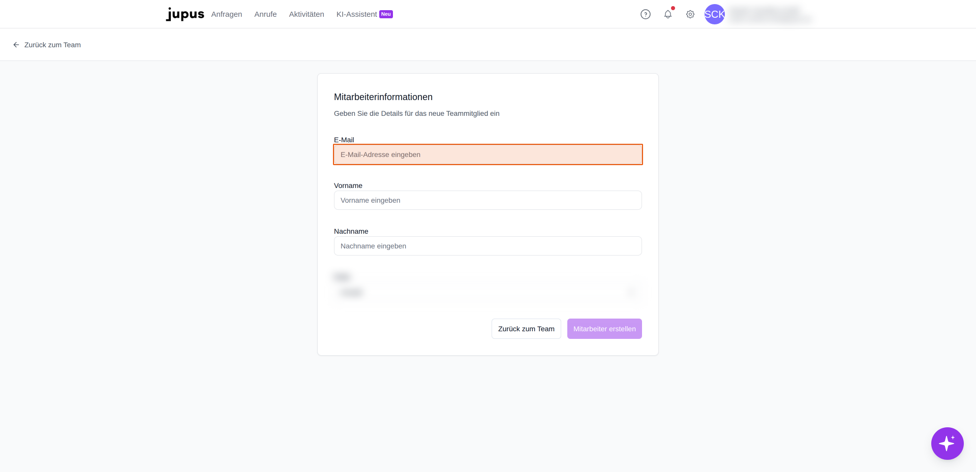 Geben Sie die E-Mail-Adresse des Mitarbeiters ein.